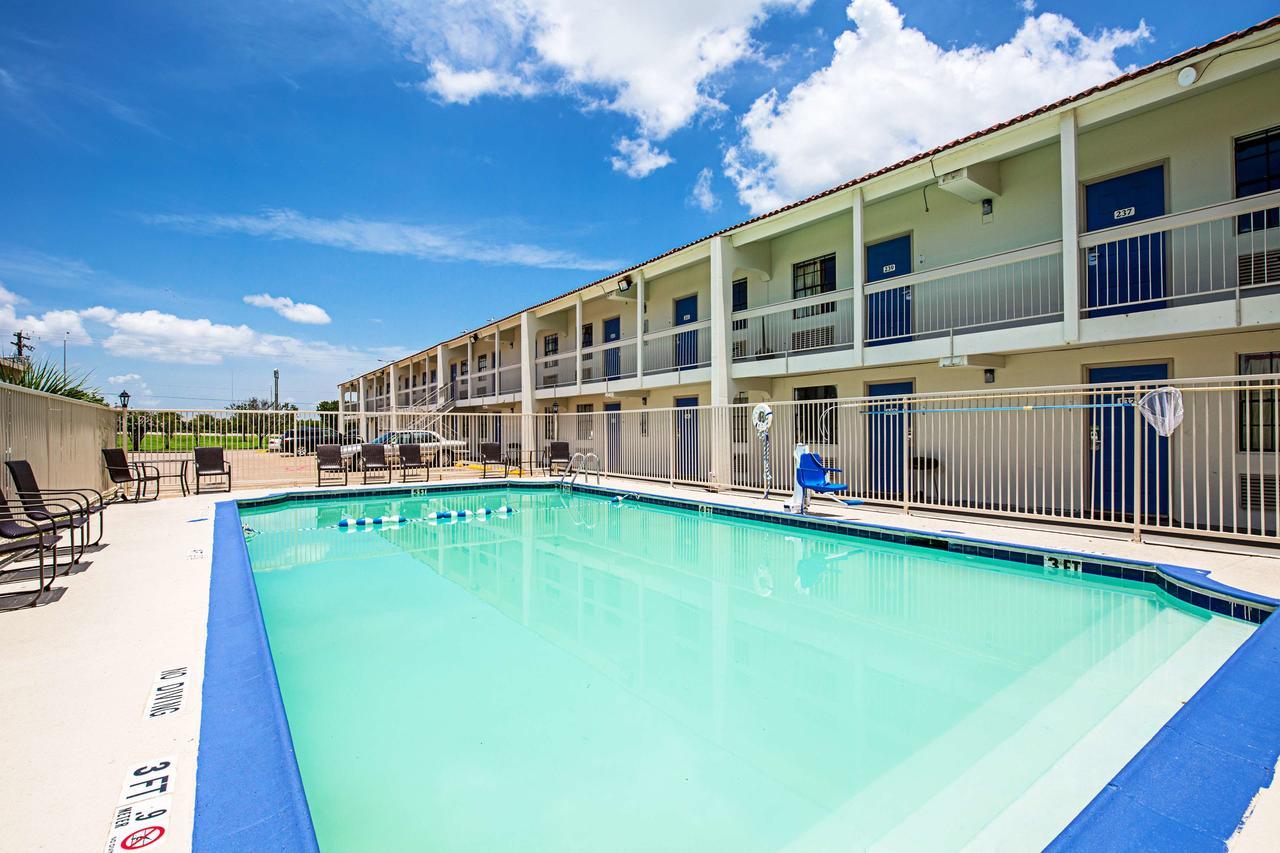 Motel 6 Texas City Buitenkant foto