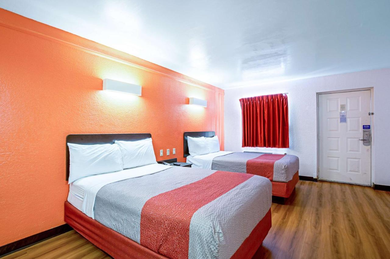 Motel 6 Texas City Buitenkant foto